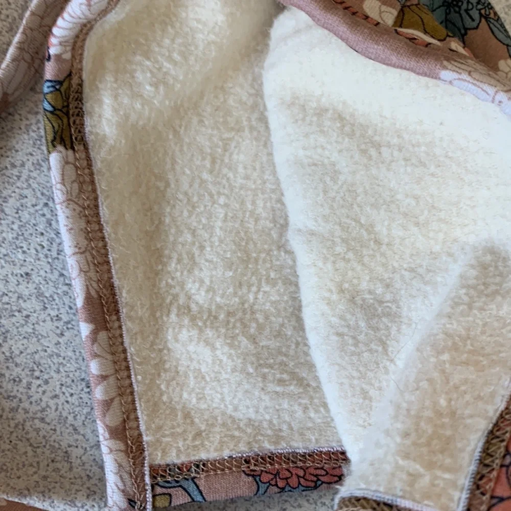 Little and Lively fleece lined baby hat - Picture 4 of 4